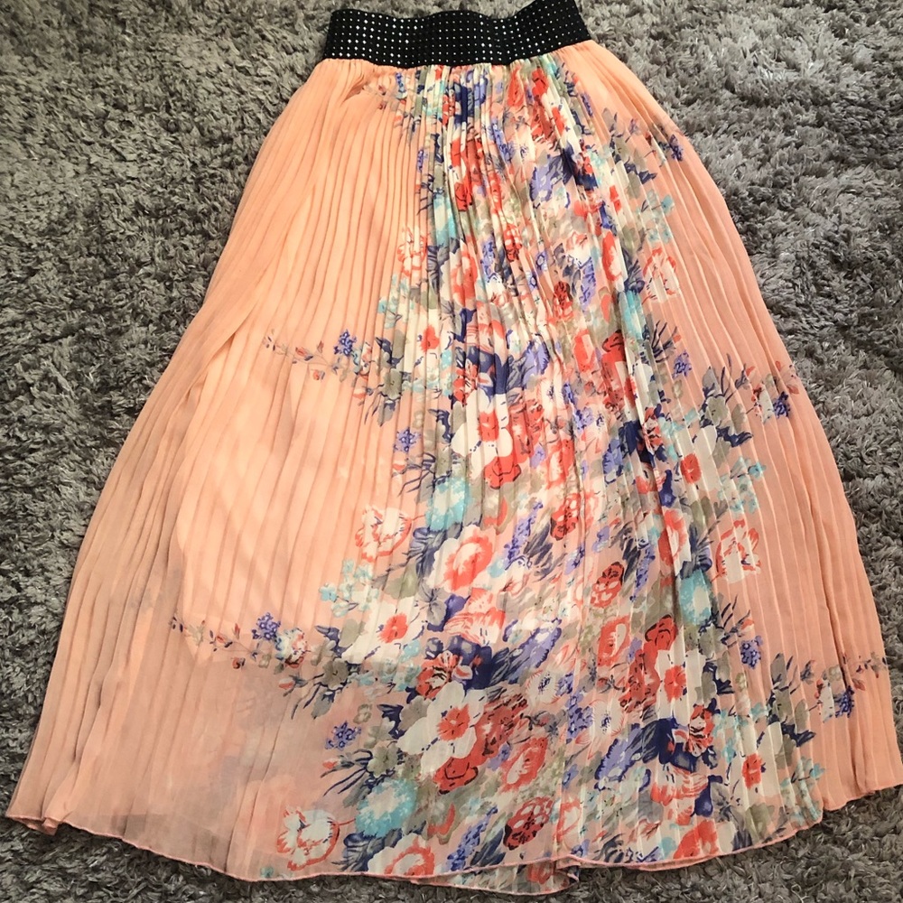 Flowing Pink Pleated Maxi Skirt 💕